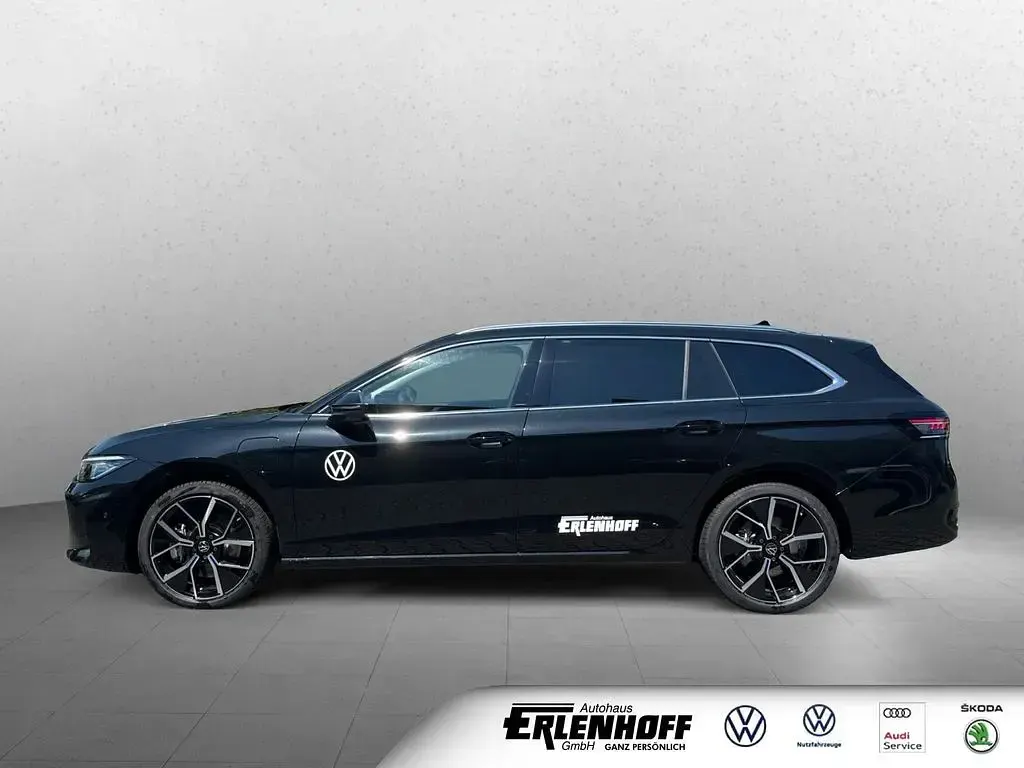 Gebraucht VW Passat Elegance 177 PS (130 kW) 2026 Schwarz Kombi