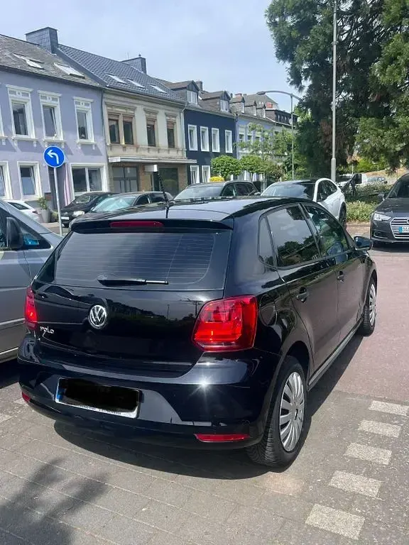 Gebraucht VW Polo Allstar 75 PS (55 kW) 2015 Schwarz Kleinwagen