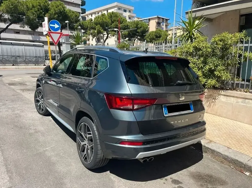 Używany Seat Ateca 4Drive 190 KM (139 kW) 2018 Szary SUV