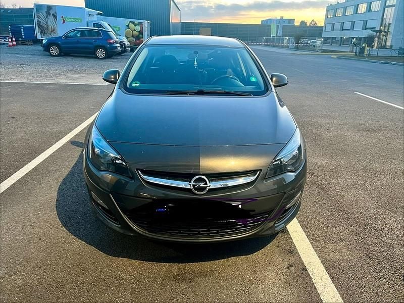 Gebraucht Opel Astra 120 PS (88 kW) 2014 Grau Kleinwagen