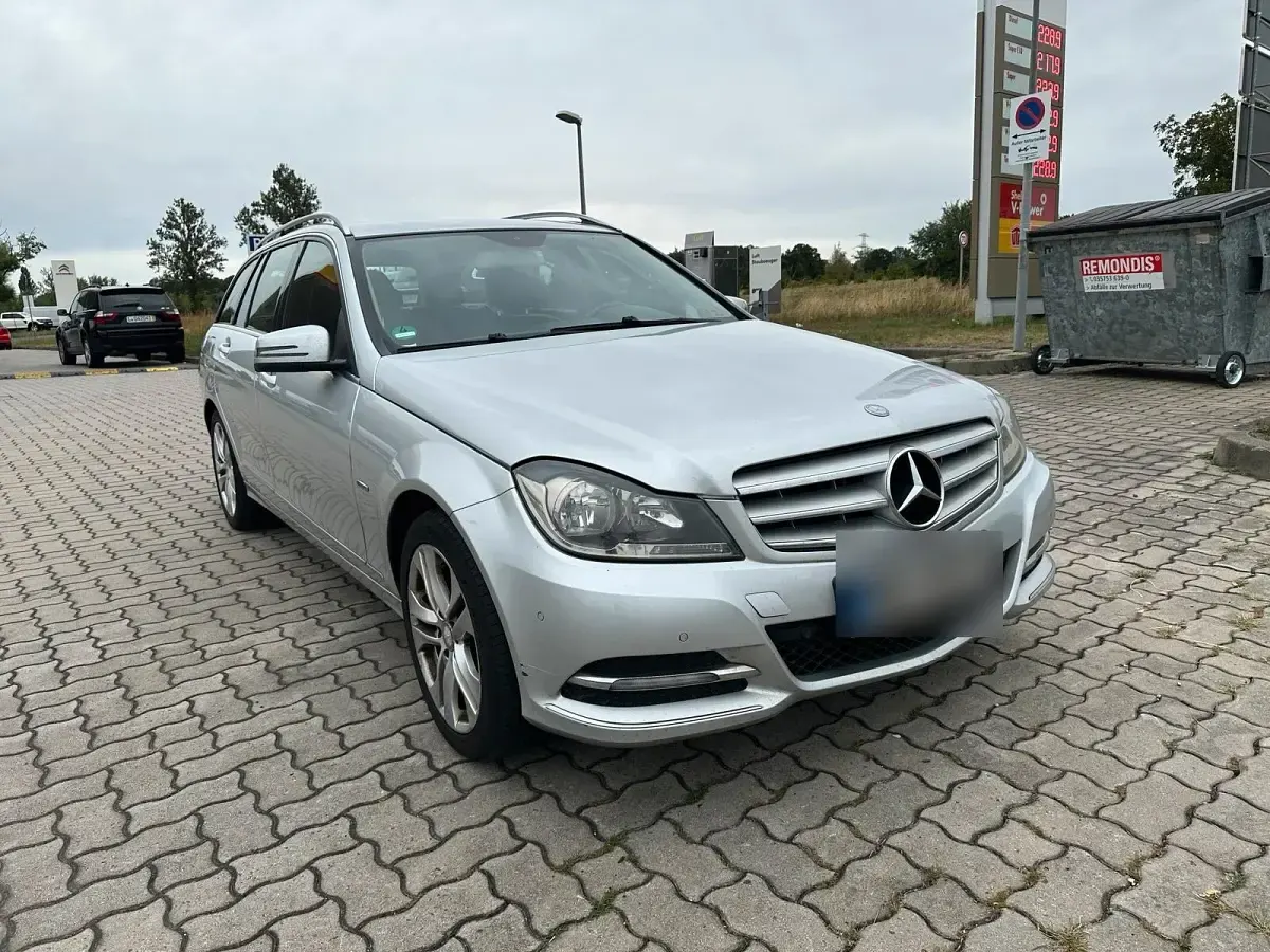 Gebraucht Mercedes C250 204 PS (150 kW) 2012 Silber Kombi