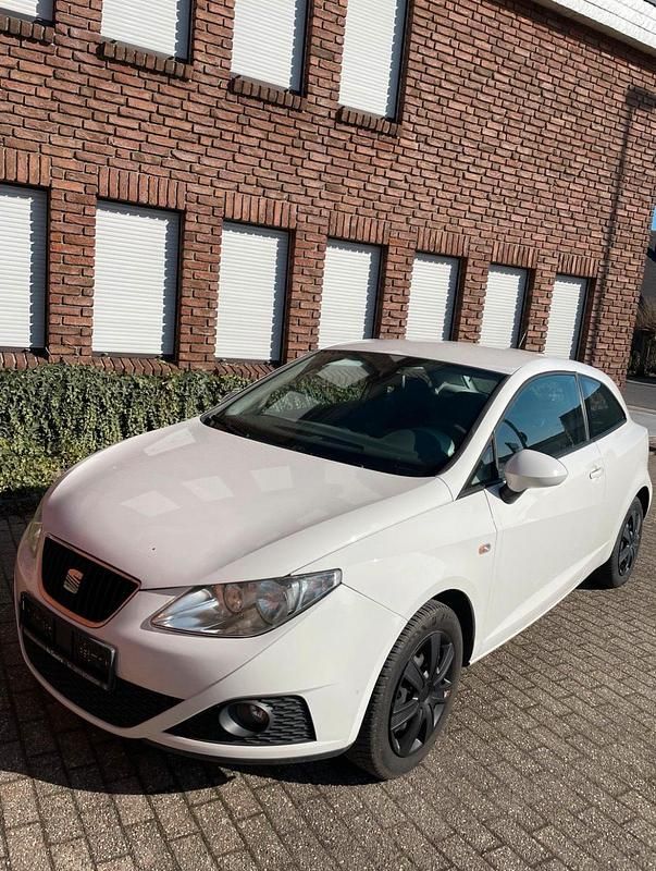 Weiß Gebraucht 2008 Seat Ibiza Kleinwagen | 3.200 € (Teuer) - Bild 1/4