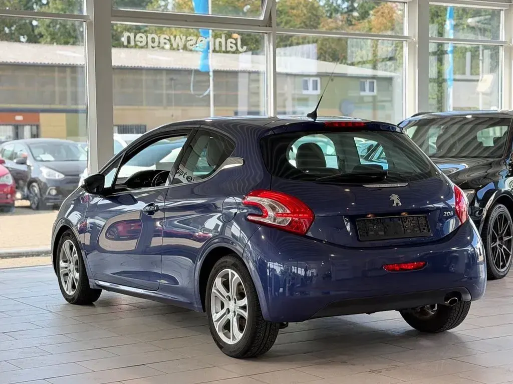 Gebraucht Peugeot 208 Allure 95 PS (69 kW) 2012 Blau Kleinwagen