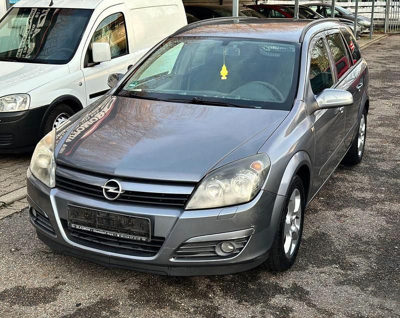 Gebraucht Opel Astra Edition 125 PS (91 kW) 2005 Grau Limousine