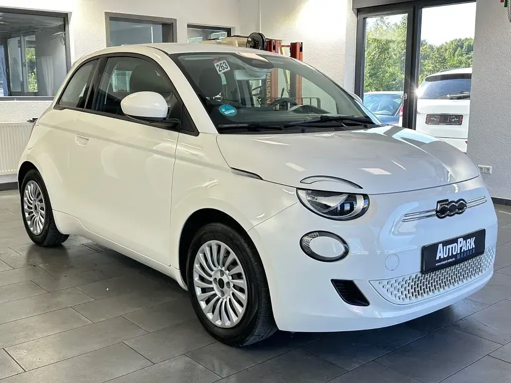Gebraucht Fiat 500e 86 kW (118 PS) 2023 Weiß Kleinwagen