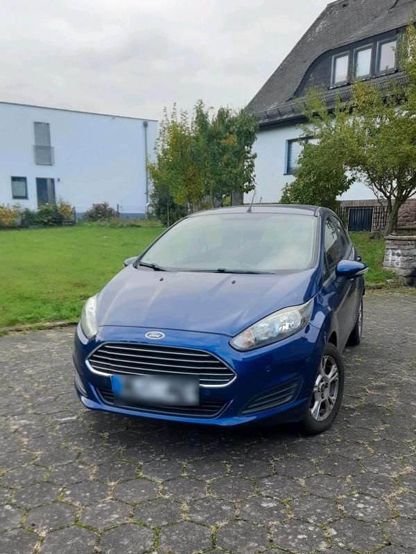 Gebraucht Ford Fiesta SYNC Edition 80 PS (58 kW) 2014 Blau Kleinwagen