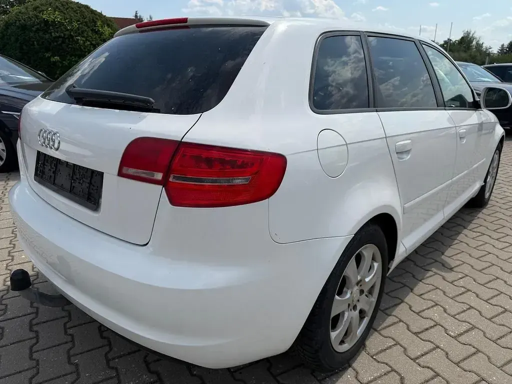 Gebraucht Audi A3 Sportback Ambition 125 PS (91 kW) 2009 Weiß Kleinwagen