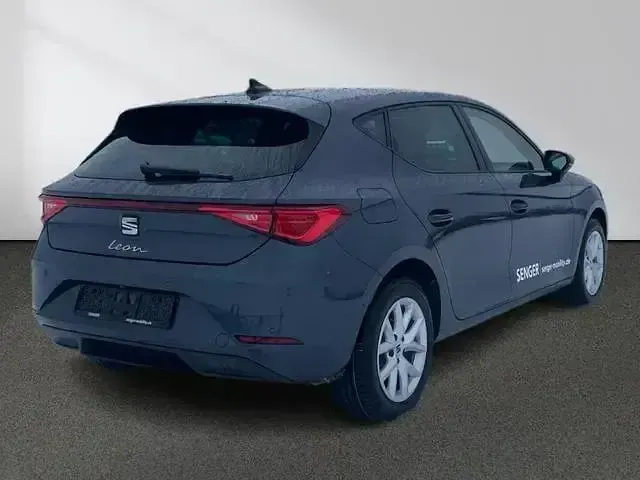 Usata Seat Leon 150 CV (110 kW) 2025 Grigio Utilitaria