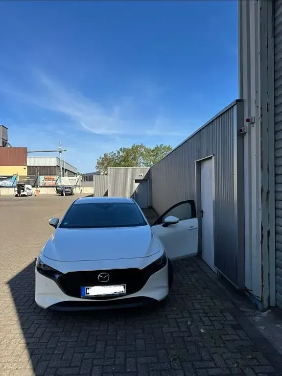 Gebraucht Mazda 3 Selection 122 PS (89 kW) 2019 Weiß Limousine