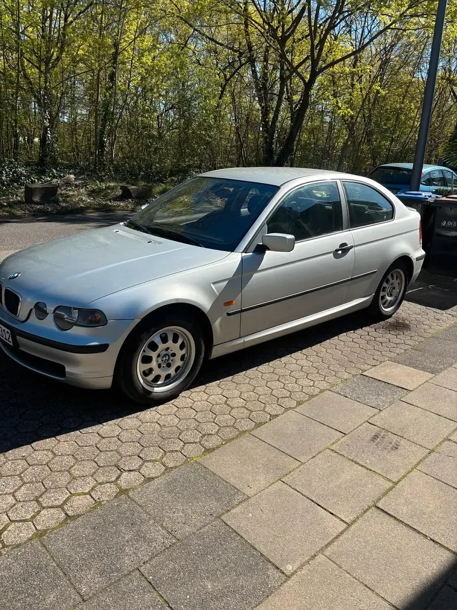 Gebraucht BMW 316 116 PS (85 kW) 2003 Silber Coupé