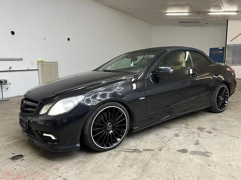 Gebraucht Mercedes E350 Avantgarde 231 PS (169 kW) 2011 Schwarz Cabrio