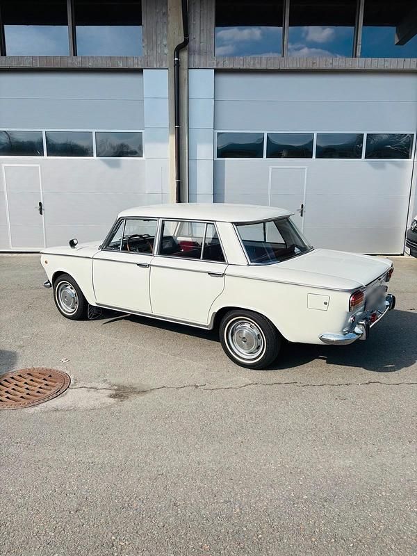 Gebraucht Fiat 1500 75 PS (55 kW) 1967 Weiß Limousine