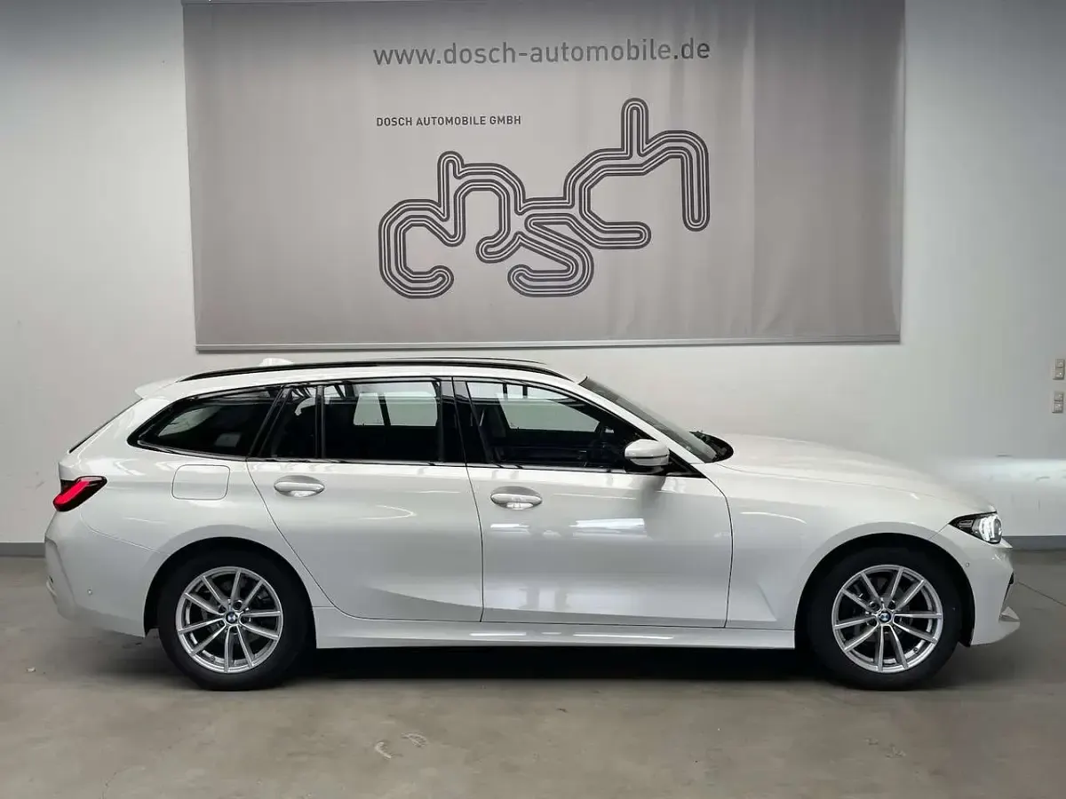 Gebraucht BMW 318 150 PS (110 kW) 2023 Alpinweiss iii Kombi