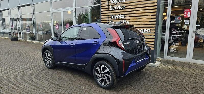 Gebraucht Toyota Aygo X Team 72 PS (52 kW) 2024 Beige SUV
