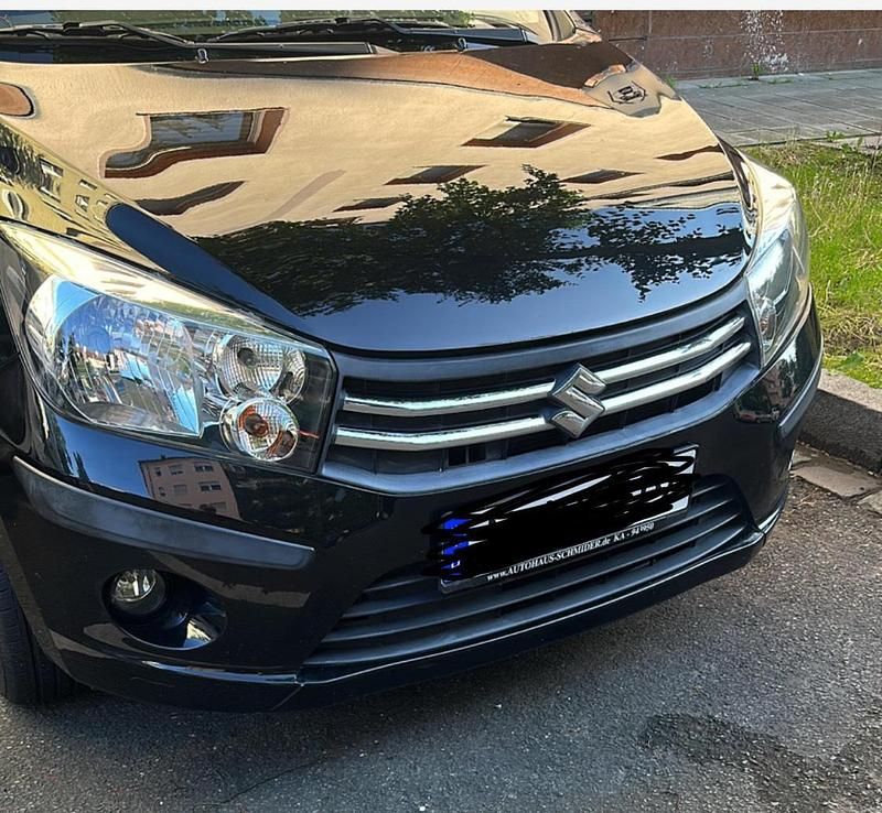 Schwarz Gebraucht 2016 Suzuki Celerio Kleinwagen | 4.900 € (Fairer Preis) - Bild 1/4