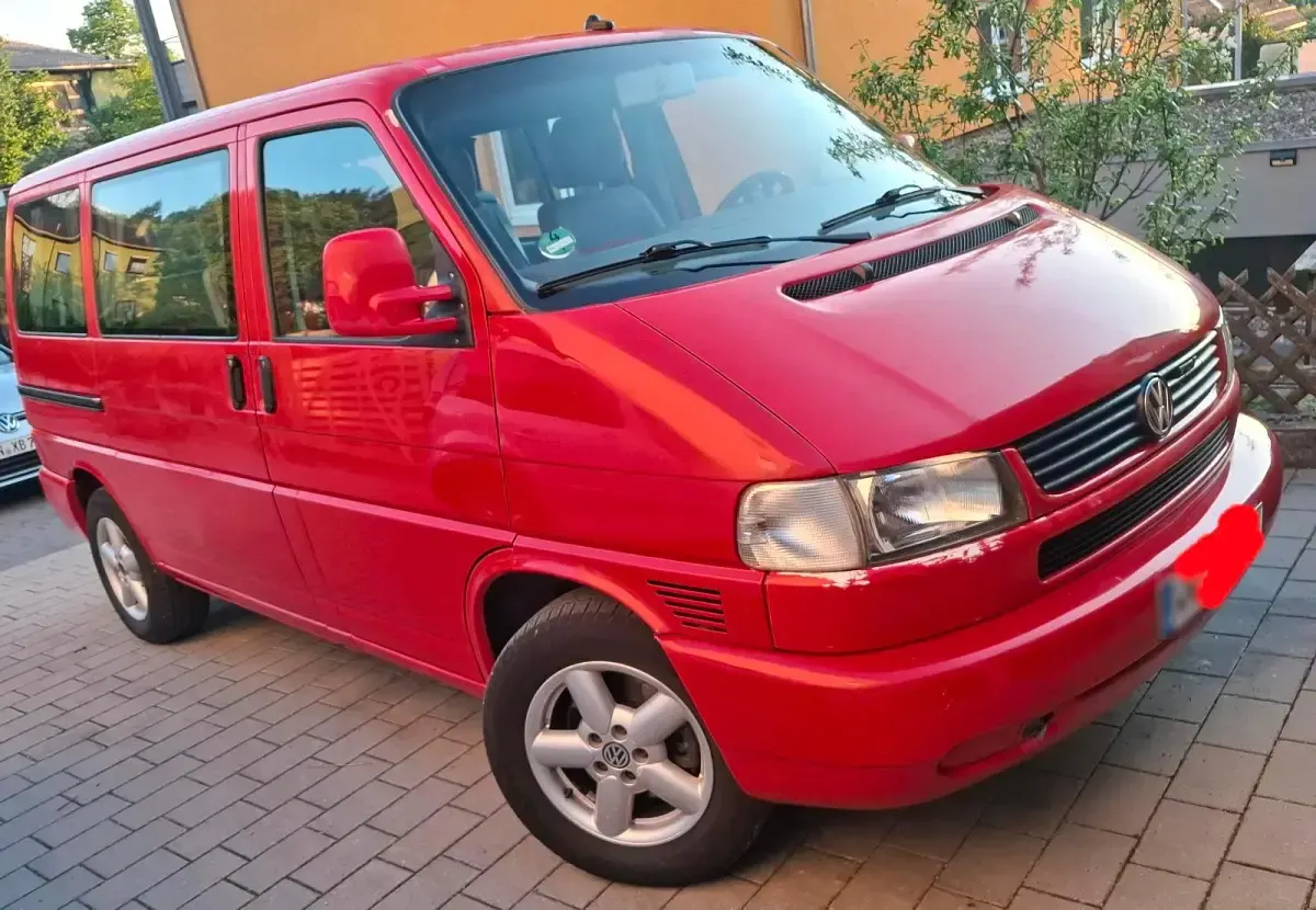 Używany VW T4 151 KM (111 kW) 2001 Czerwony Van