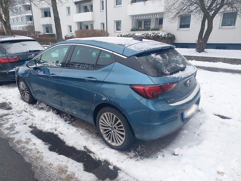 Gebraucht Opel Astra 136 PS (100 kW) 2015 Blau Limousine