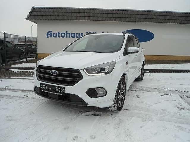 Gebraucht Ford Kuga ST-Line 150 PS (110 kW) 2018 Frostweiß SUV