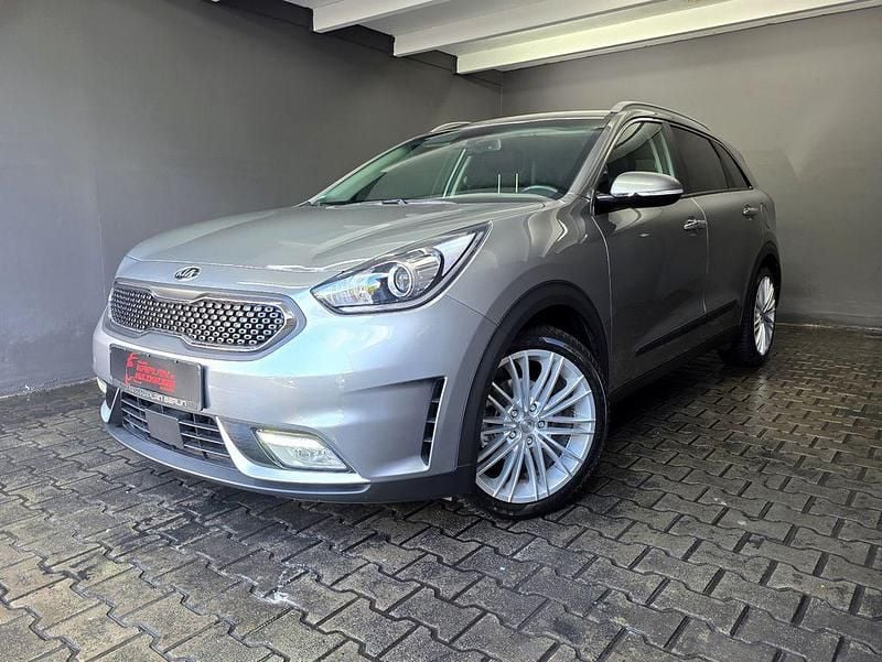 Steel grey Gebraucht 2020 Kia Niro Vision SUV | 18.990 € (Fairer Preis) - Bild 1/4