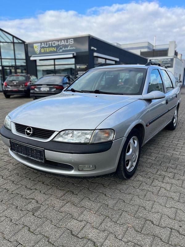 Silber Gebraucht 1999 Opel Vectra Kombi | 1.490 € (Fairer Preis) - Bild 1/4
