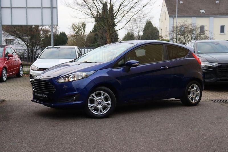 Gebraucht Ford Fiesta SYNC Edition 101 PS (74 kW) 2014 Blau Limousine