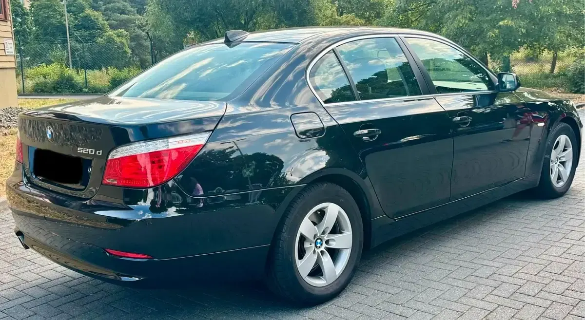 Gebraucht BMW 520 177 PS (130 kW) 2009 Schwarz Limousine