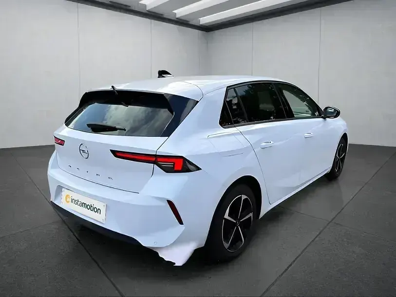 Gebraucht Opel Astra 110 PS (80 kW) 2024 Weiß Kleinwagen