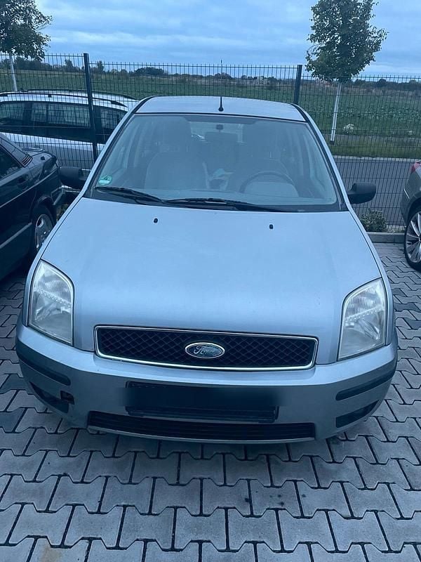 Blau Gebraucht 2005 Ford Fusion Kleinwagen | 490 € (Superpreis) - Bild 1/4