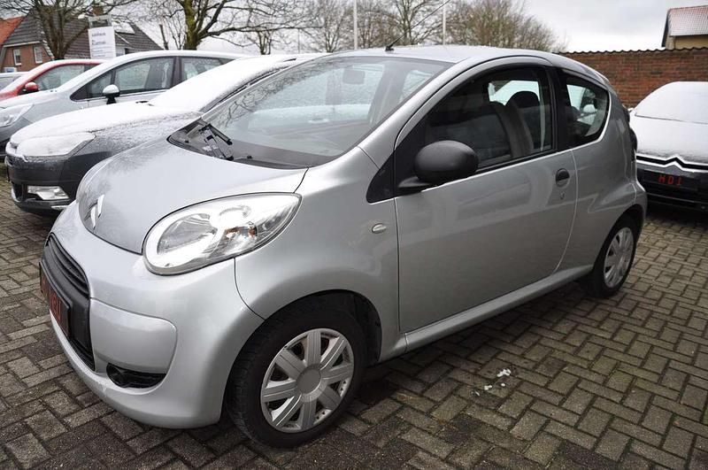 Gebraucht Citroën C1 Advance 68 PS (50 kW) 2012 Silber Kleinwagen