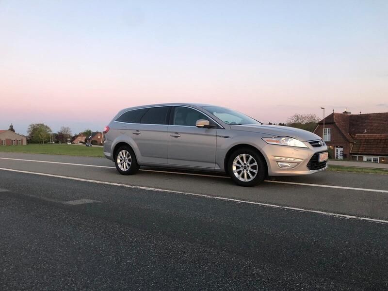 Andere außenfarben Gebraucht 2012 Ford Mondeo Kombi | 8.590 € - Bild 1/4