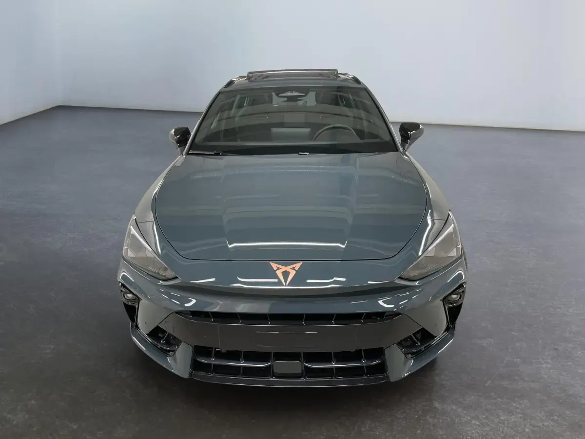 Neu Cupra Leon VZ 333 PS (244 kW) 2026 9k  fiord blue soft Kombi