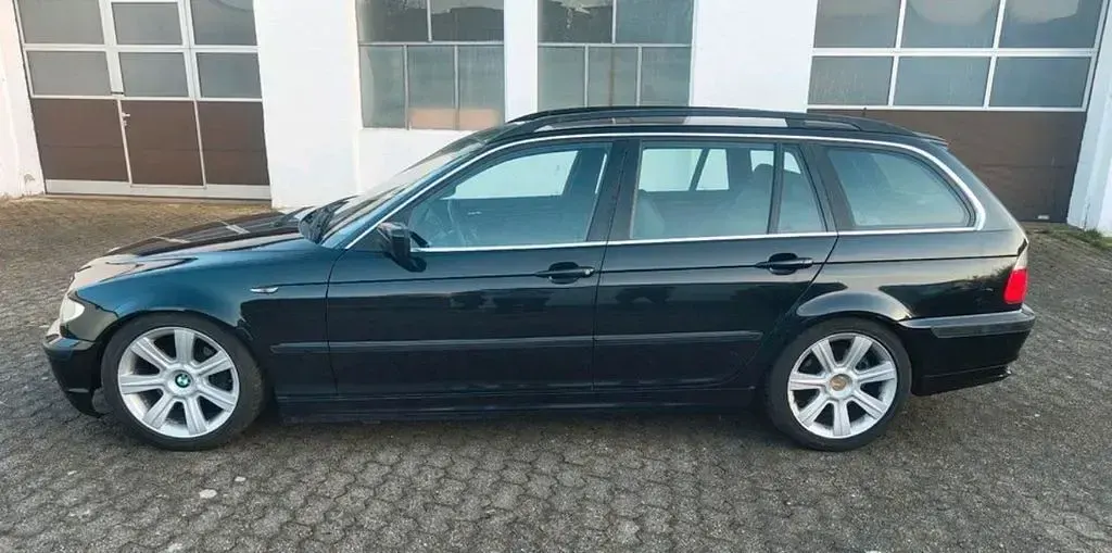 Używany BMW 320 Exclusive 150 KM (110 kW) 2005 Czarny Kombi