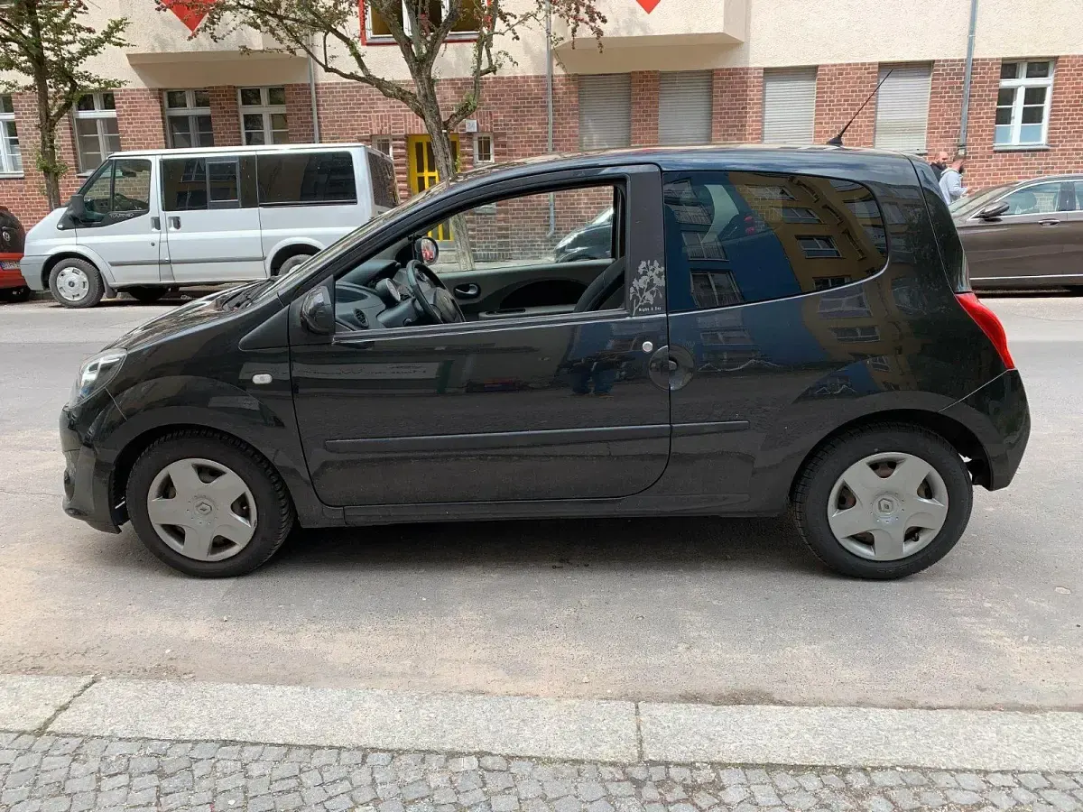 Gebraucht Renault Twingo 76 PS (55 kW) 2010 Schwarz Kleinwagen