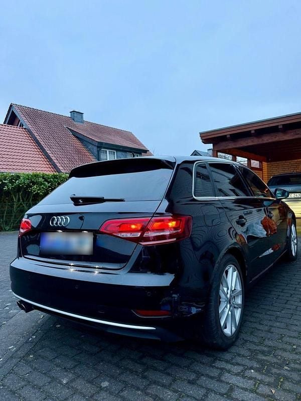 Gebraucht Audi A3 Sport 150 PS (110 kW) 2017 Schwarz Limousine