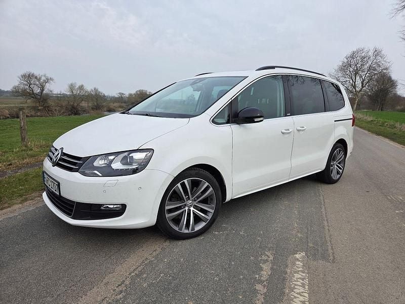 Gebraucht VW Sharan 140 PS (102 kW) 2012 Weiß Van / Kleinbus
