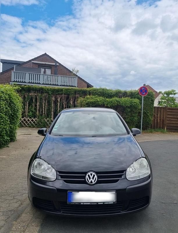 Schwarz Gebraucht 2004 VW Golf V Kleinwagen | 2.000 € (Fairer Preis) - Bild 1/4