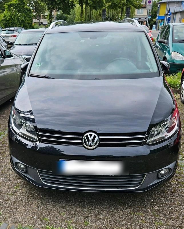 Schwarz Gebraucht 2011 VW Touran Van / Kleinbus | 6.000 € (Fairer Preis) - Bild 1/4