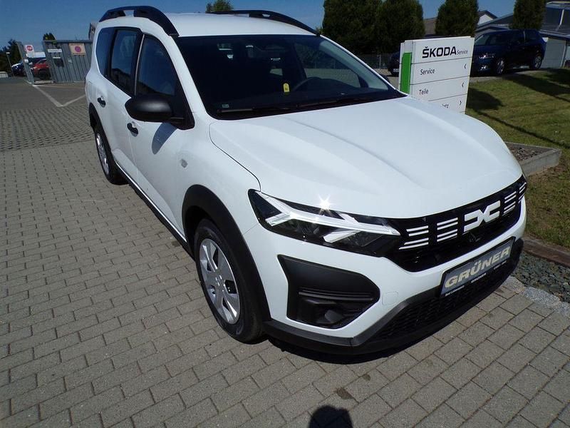 Weiß Neu 2025 Dacia Jogger Essentiel Van / Kleinbus | 17.990 € (Superpreis) - Bild 1/4