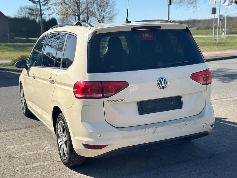 Gebraucht VW Touran 116 PS (85 kW) 2019 Beige Van / Kleinbus