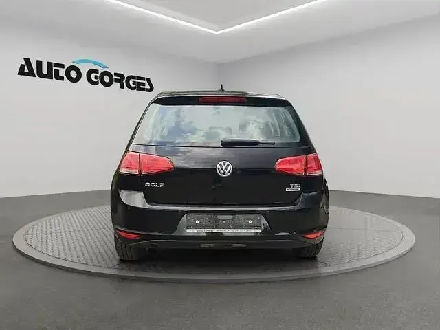 Gebraucht VW Golf VII Trendline 110 PS (80 kW) 2017 Andere Limousine