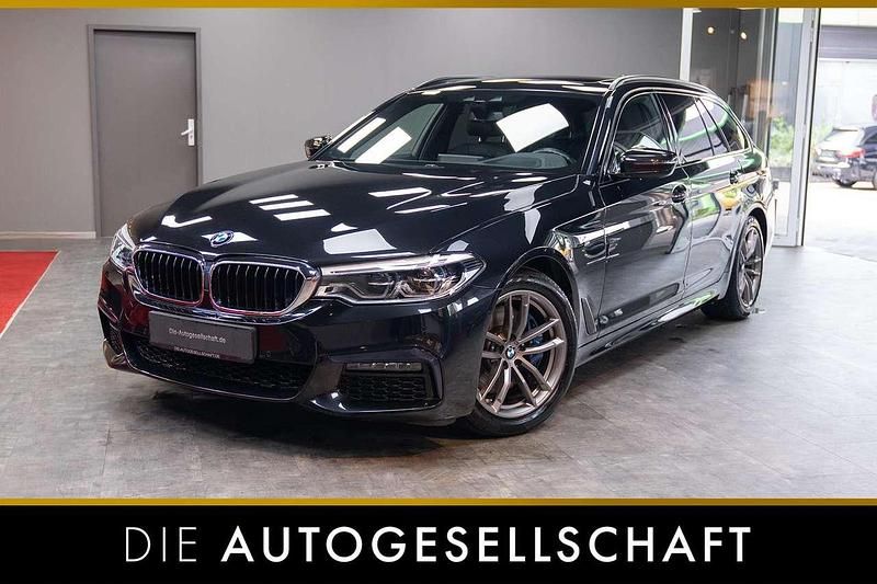 Black sapphire metallic Gebraucht 2018 BMW 530 M Sport Kombi | 34.990 € (Etwas zu teuer) - Bild 1/4