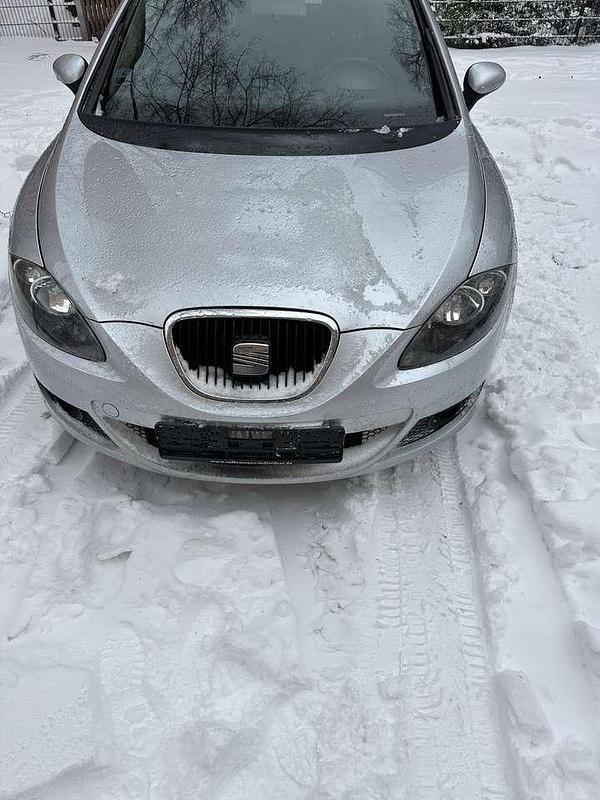 Silber Gebraucht 2008 Seat Leon Sport Limousine | 3.650 € (Fairer Preis) - Bild 1/4
