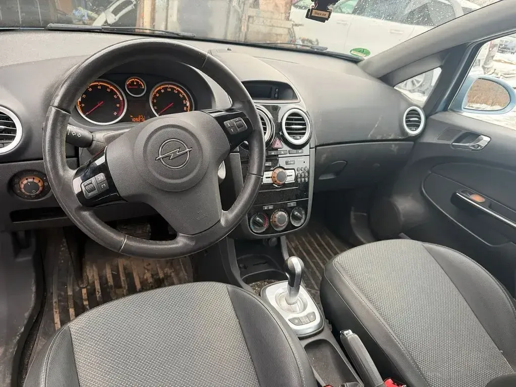 Usado Opel Corsa 80 HP (58 kW) 2007 Cinzento Citadino