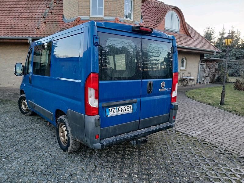 Gebraucht Fiat Ducato 131 PS (96 kW) 2014 Blau Van