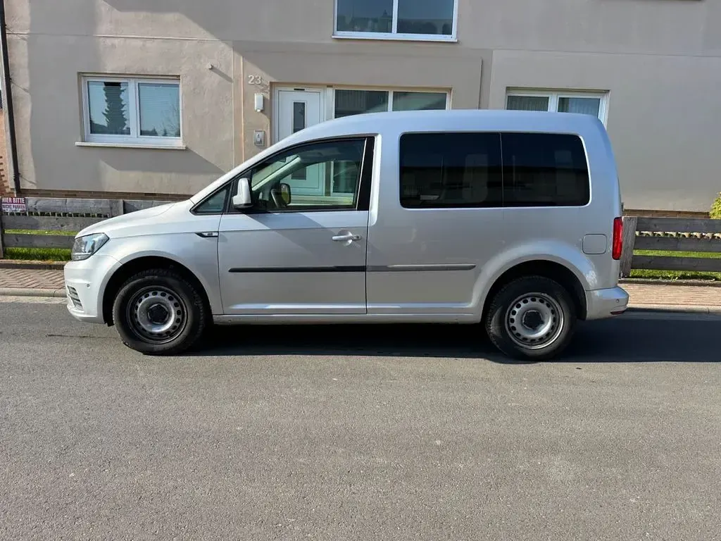 Gebraucht VW Caddy 110 PS (80 kW) 2019 Reflexsilber Van / Kleinbus