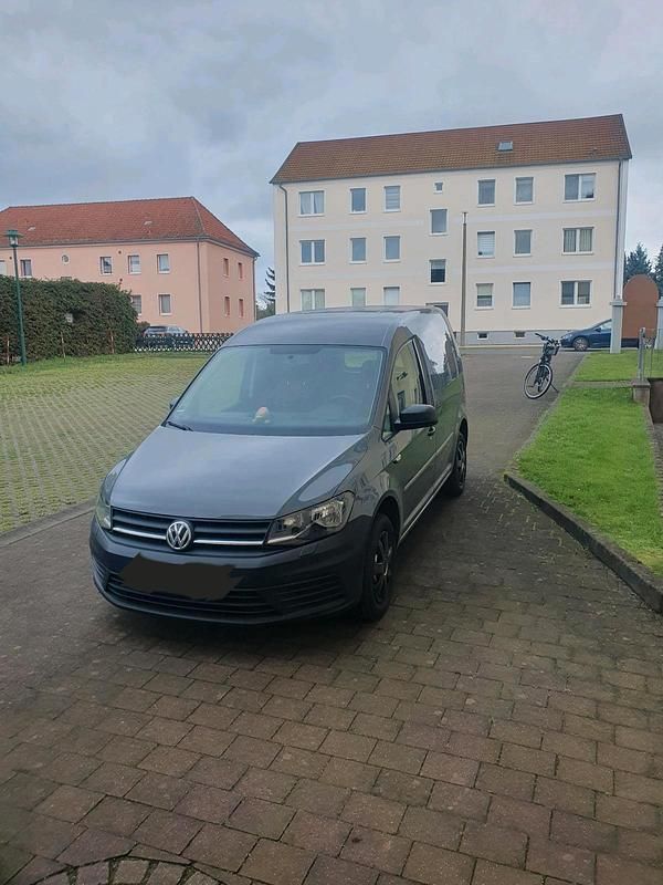Grau Gebraucht 2017 VW Caddy Van / Kleinbus | 9.900 € (Superpreis) - Bild 1/4