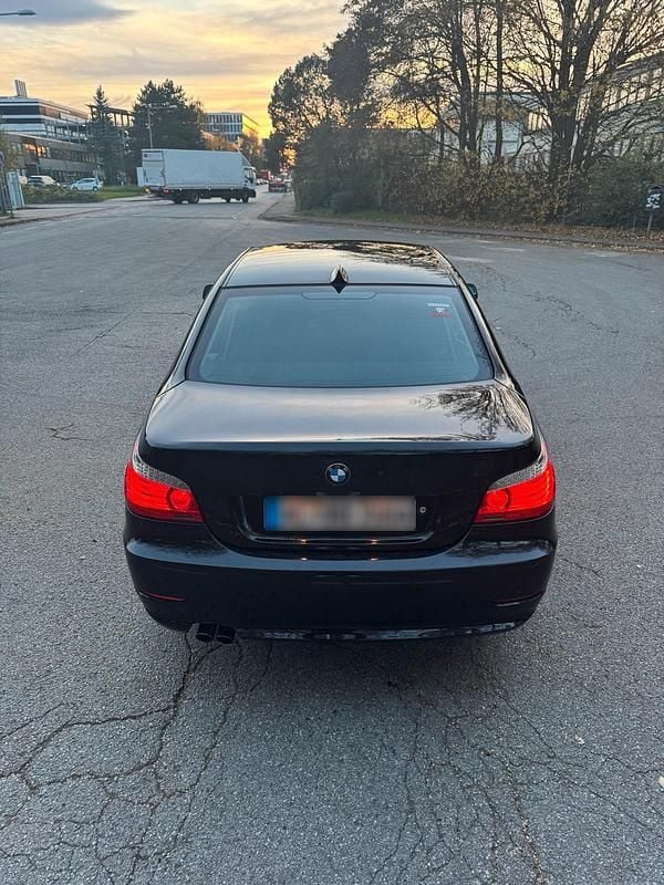 Gebraucht BMW 523 190 PS (139 kW) 2009 Schwarz Limousine