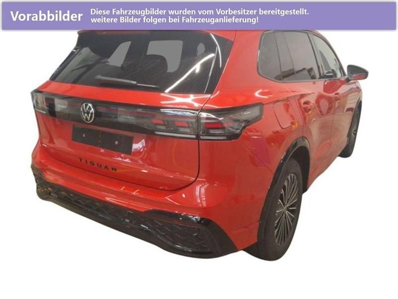 Gebraucht VW Tiguan Style 150 PS (110 kW) 2024 Persimmon red, metallic SUV