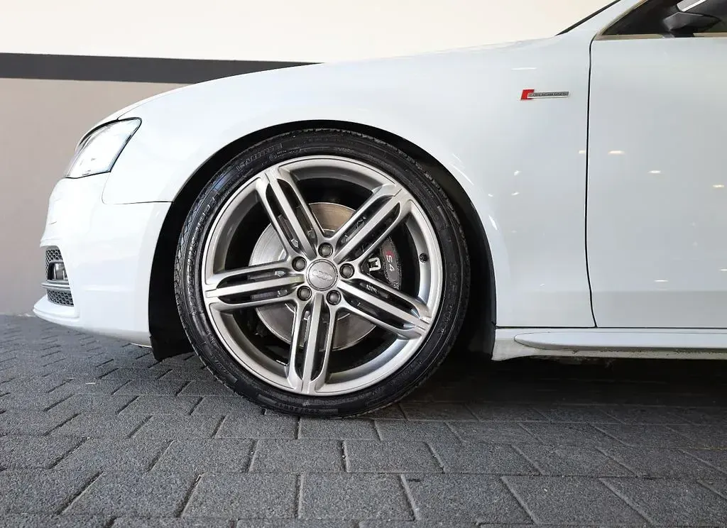 Gebraucht Audi S4 Sport 333 PS (244 kW) 2014 Weiß Limousine