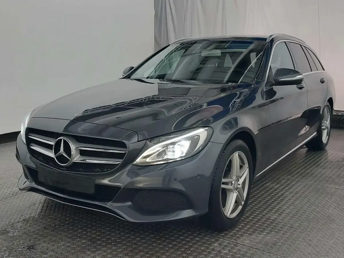 Gebraucht Mercedes C220 170 PS (125 kW) 2015 Grau Kombi